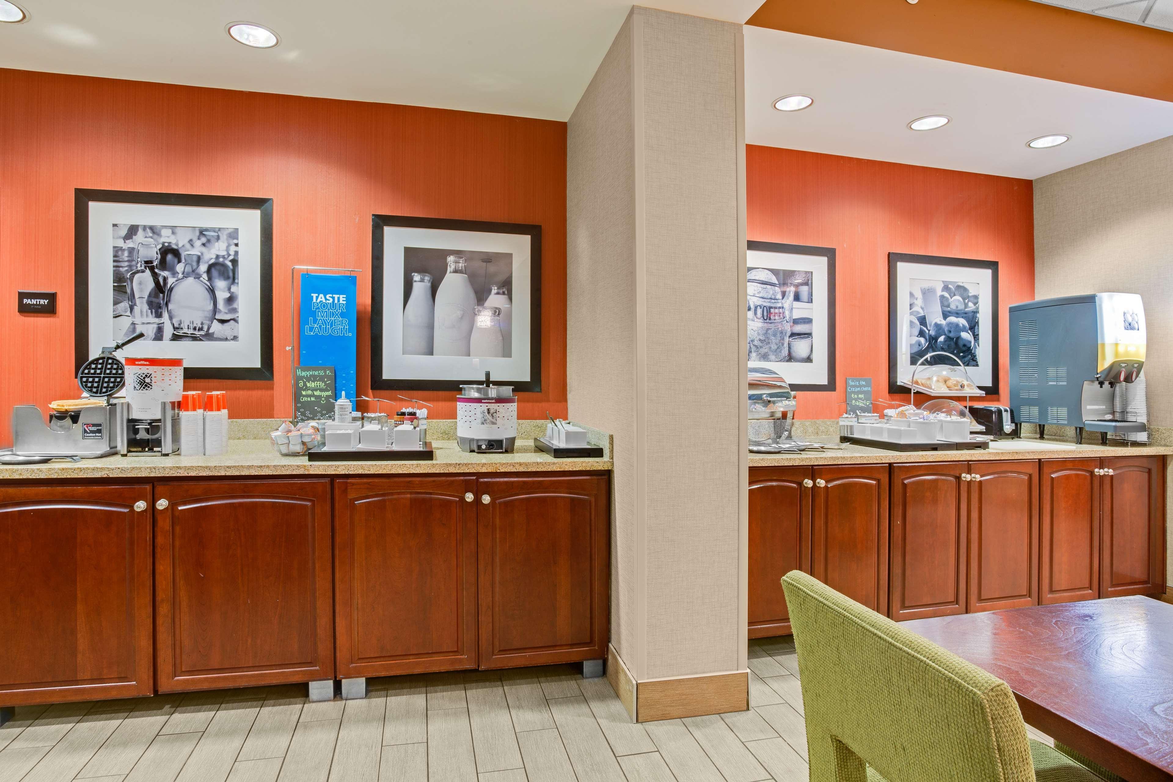 Hampton Inn Pittsburgh/West Mifflin Exterior photo