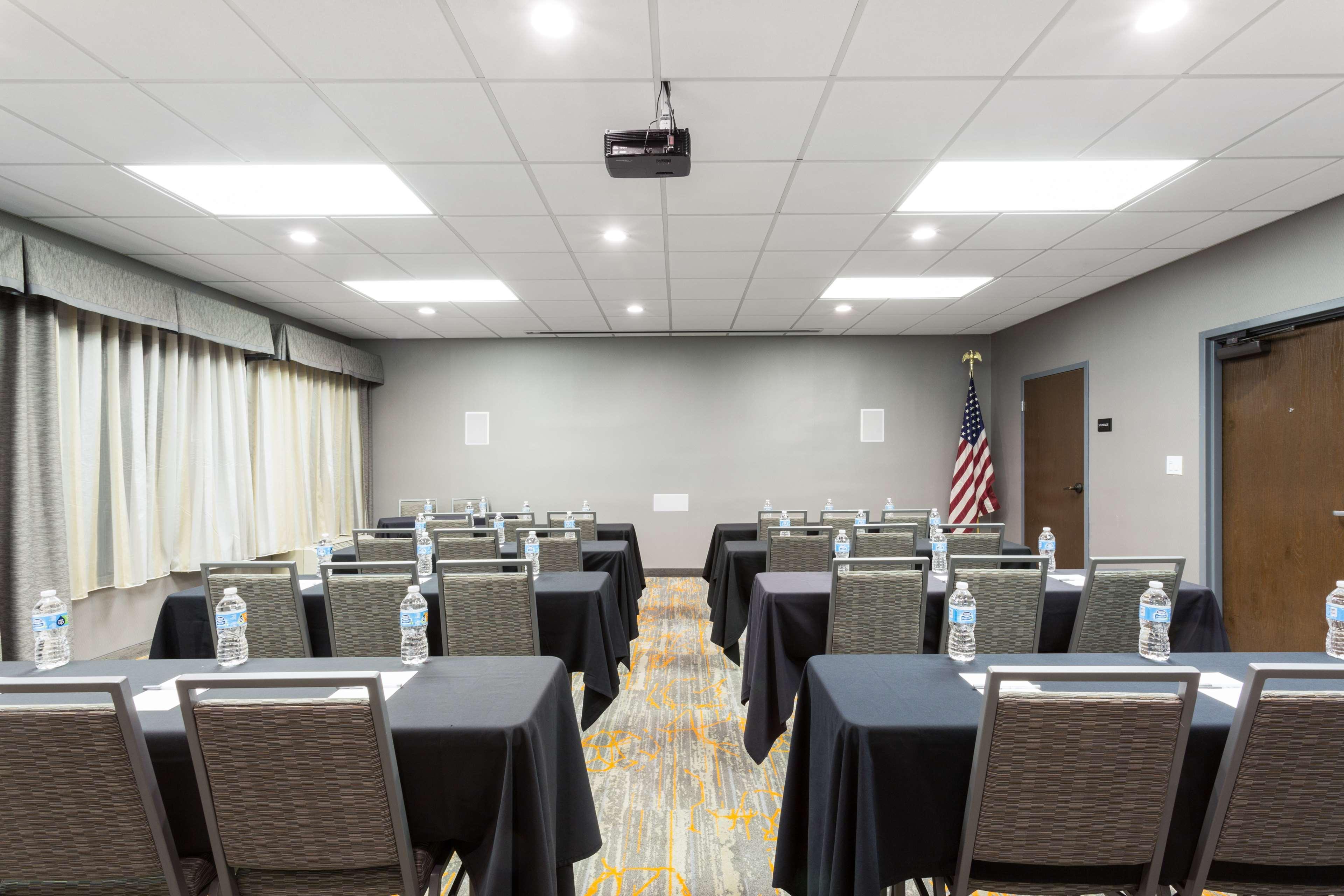Hampton Inn Pittsburgh/West Mifflin Exterior photo
